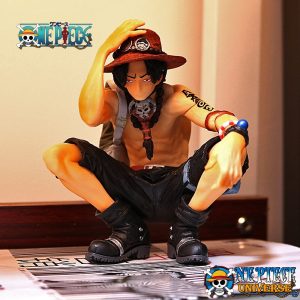 Portgas D Ace Squatting Figure