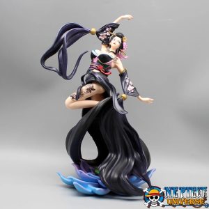 Nico Robin Kabuki Kimono Figure