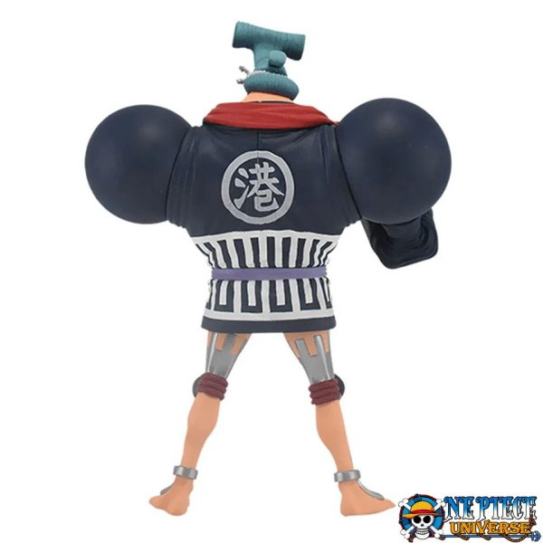 one piece franky statue behind